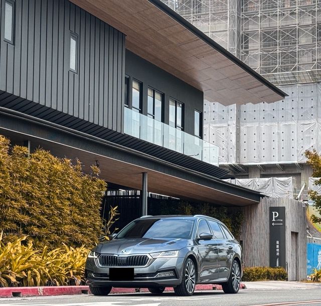 SKODA司科達 OCTAVIA COMBI  第1張相片