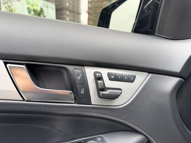 M-BENZ賓士 C250 COUPE  第8張相片
