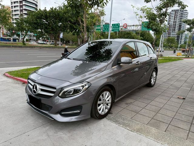 M-BENZ賓士 B180  第2張相片