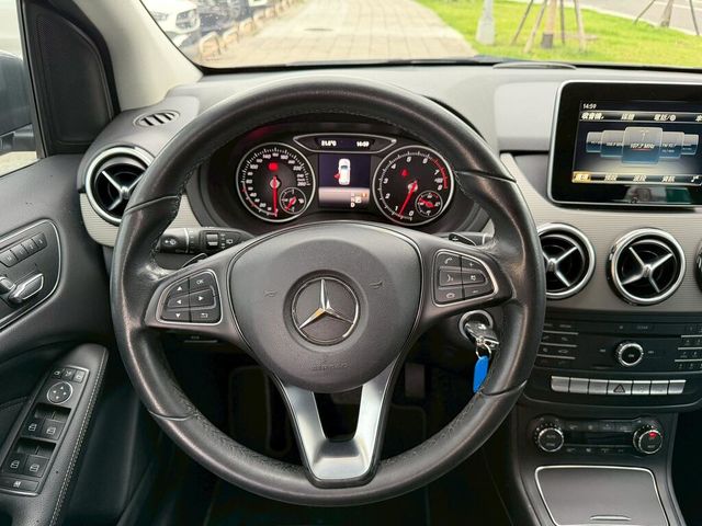 M-BENZ賓士 B180  第8張相片