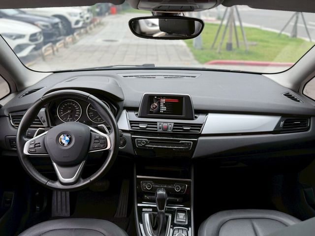 BMW寶馬 218D  第11張相片