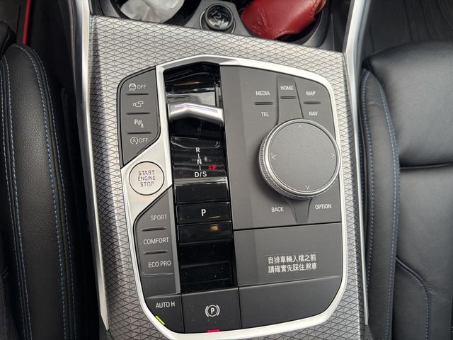 BMW寶馬 330I  第8張相片