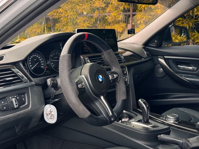 BMW寶馬 320I SPORT LINE  第8張相片
