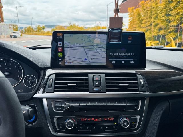 BMW寶馬 320I SPORT LINE  第11張相片