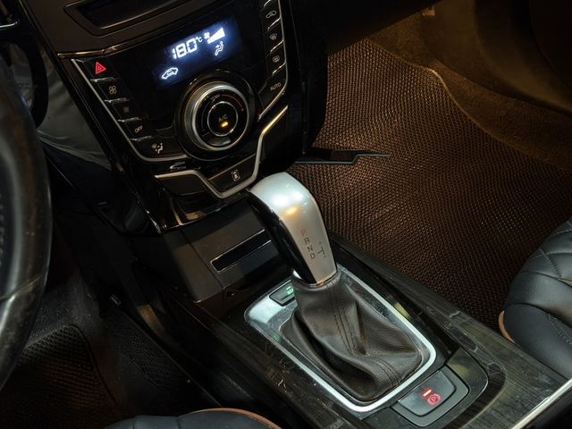 LUXGEN納智捷 U6 TURBO  第1張相片