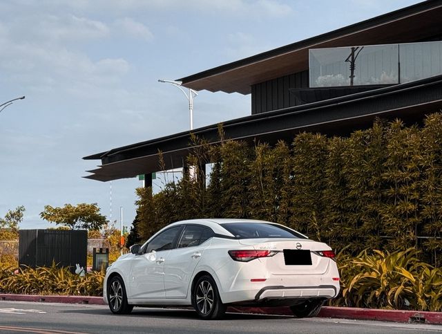 NISSAN日產 SENTRA  第3張相片