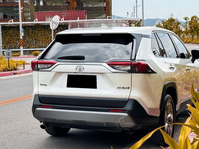 TOYOTA豐田 RAV4  第4張相片
