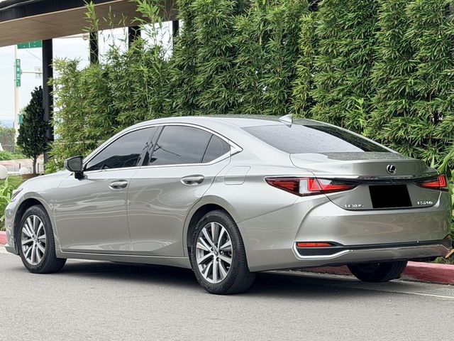LEXUS凌志 ES200  第4張相片