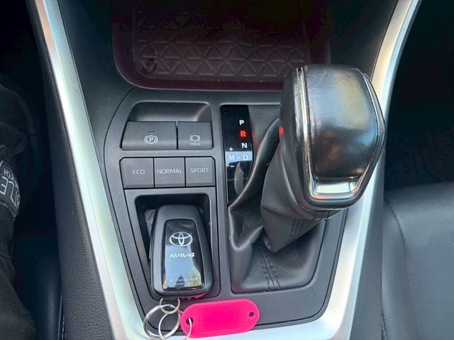 TOYOTA豐田 RAV4  第8張相片