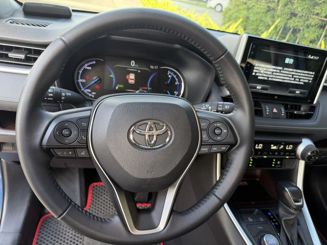 TOYOTA豐田 RAV4  第7張相片