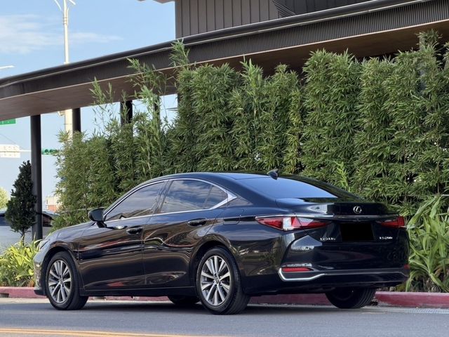 LEXUS凌志 ES200  第2張相片