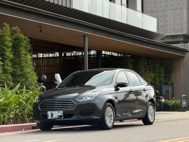 FORD福特 ESCORT  第1張相片