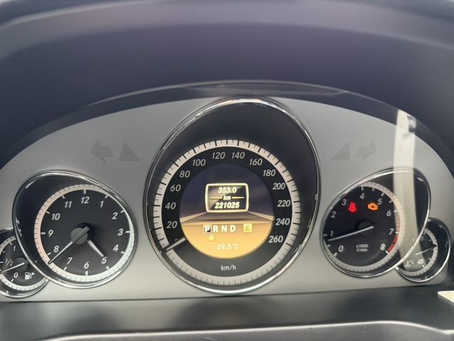 M-BENZ賓士 E250 COUPE  第11張相片
