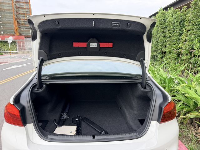 BMW寶馬 520I  第5張相片