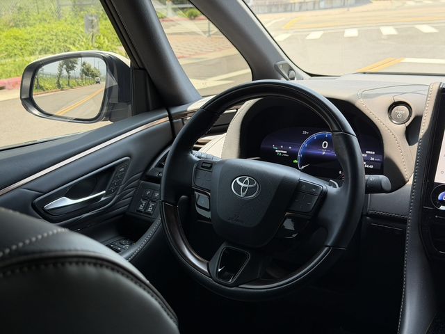 TOYOTA豐田 ALPHARD  第5張相片