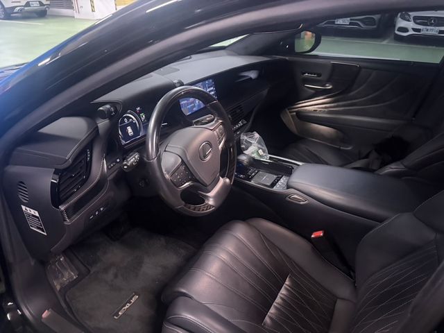 LEXUS凌志 LS500H  第5張相片