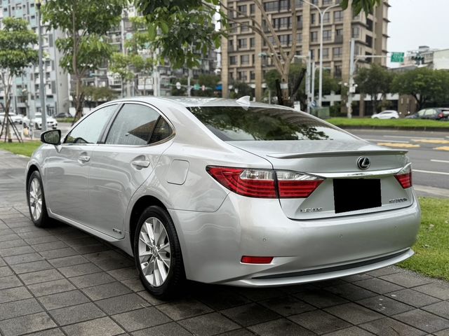 LEXUS凌志 ES300H  第3張相片