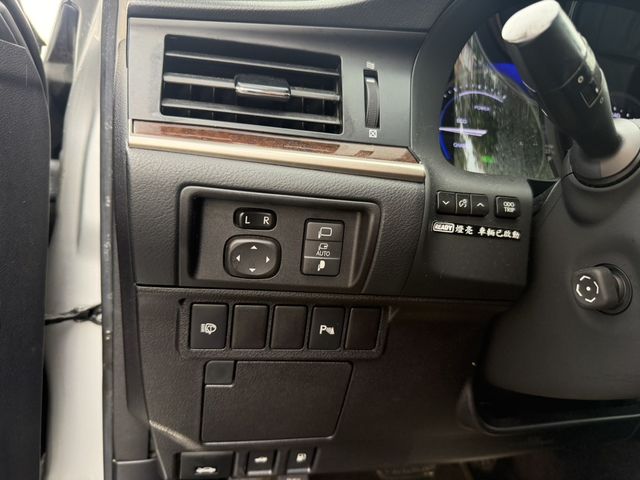 LEXUS凌志 ES300H  第15張相片