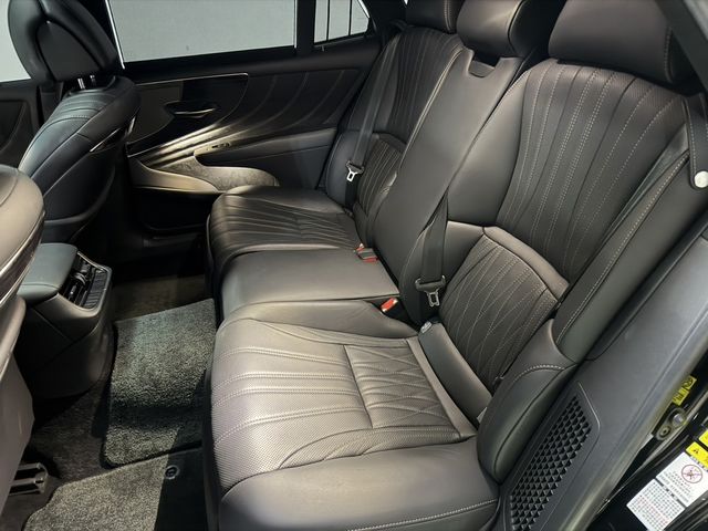 LEXUS凌志 LS500H  第7張相片