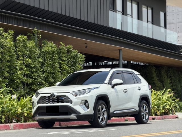 TOYOTA豐田 RAV4  第1張相片