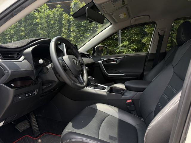 TOYOTA豐田 RAV4  第8張相片