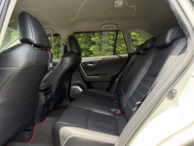 TOYOTA豐田 RAV4  第9張相片