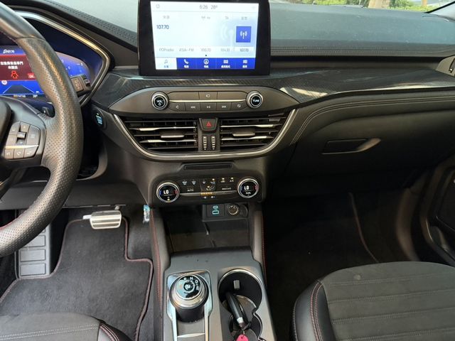 FORD福特 KUGA  第9張相片