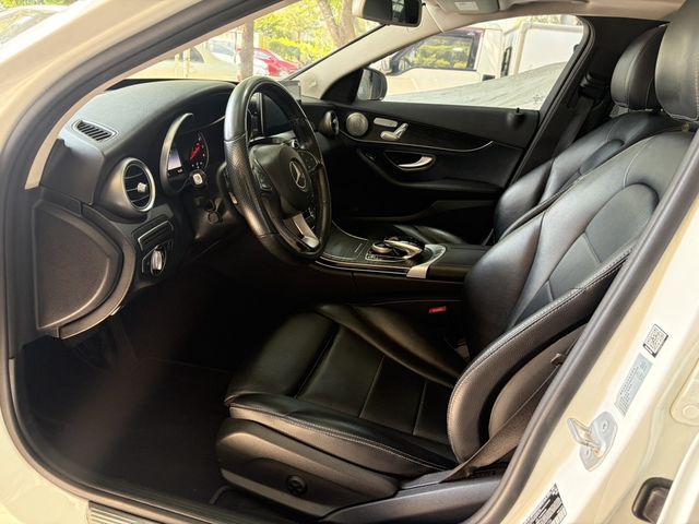 M-BENZ賓士 C300  第5張相片