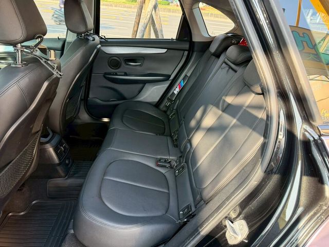 BMW寶馬 218D  第11張相片