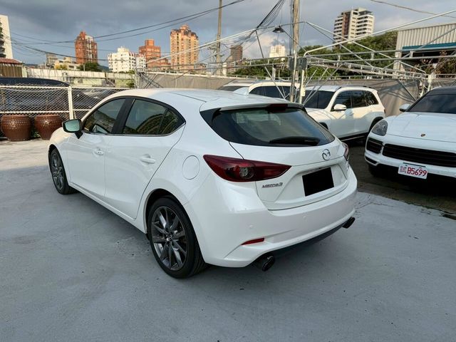 MAZDA馬自達 MAZDA 3  第2張相片