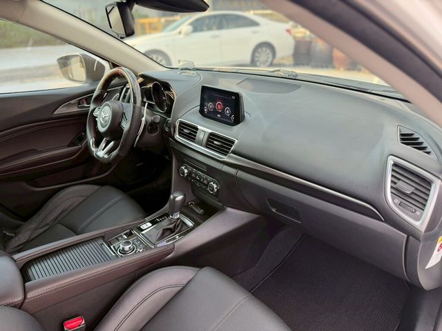 MAZDA馬自達 MAZDA 3  第13張相片