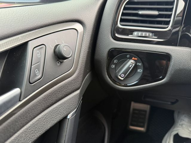 VOLKSWAGEN福斯 GOLF  第13張相片
