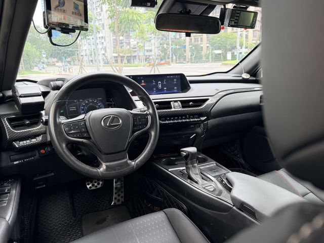 LEXUS凌志 UX250H  第7張相片