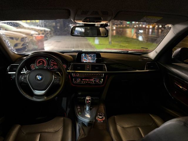 BMW寶馬 320I  第10張相片