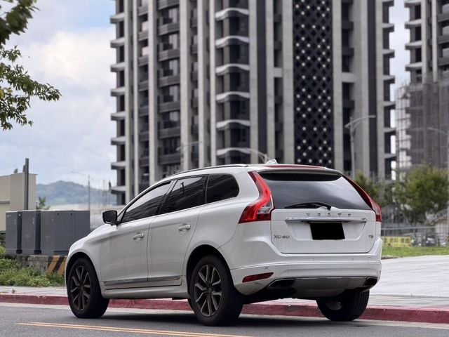 VOLVO富豪 XC60  第2張相片