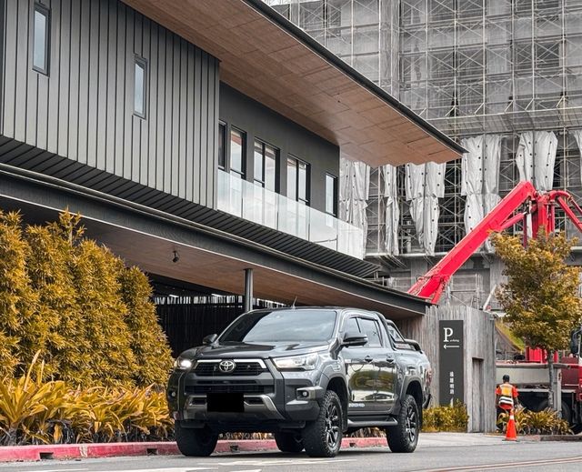 TOYOTA豐田 HILUX  第1張相片