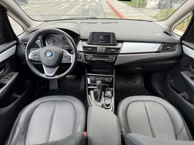 BMW寶馬 218I  第8張相片