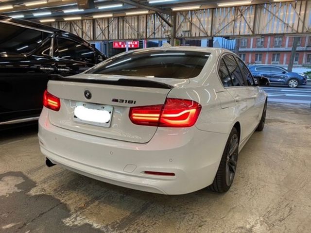 BMW寶馬 318I  第4張相片