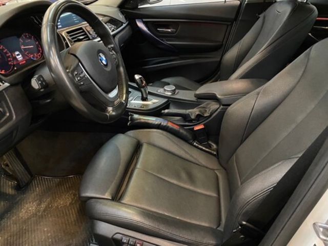 BMW寶馬 318I  第5張相片