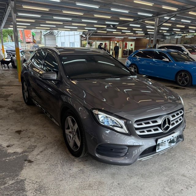 M-BENZ賓士 GLA180  第2張相片