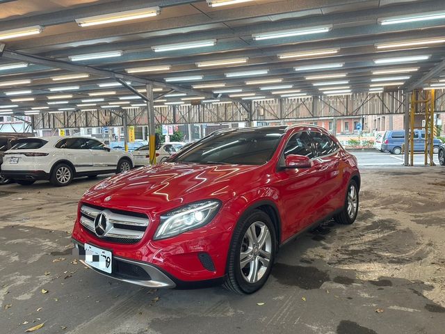 M-BENZ賓士 GLA200  第1張相片