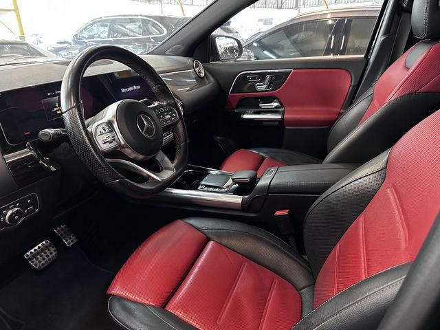 M-BENZ賓士 GLA250  第5張相片