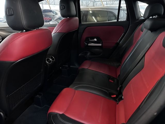 M-BENZ賓士 GLA250  第6張相片