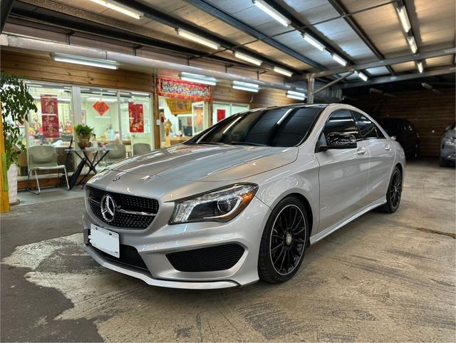 M-BENZ賓士 CLA250  第2張相片