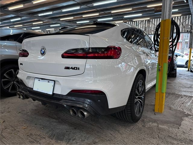 BMW寶馬 X4 XDRIVE30I  第3張相片