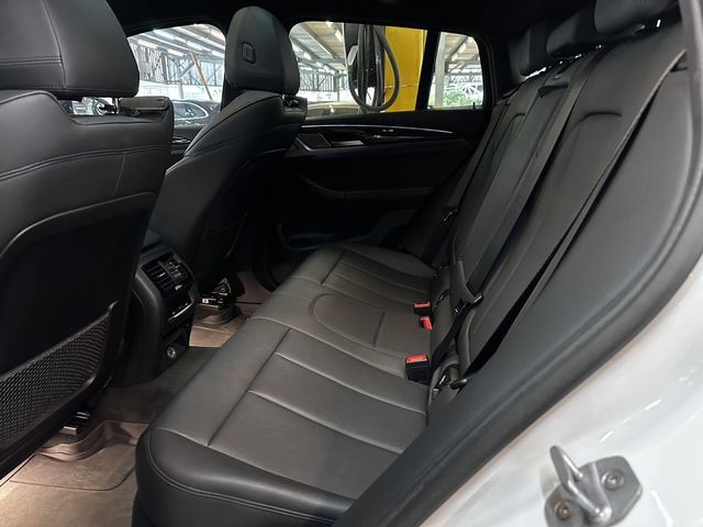 BMW寶馬 X4 XDRIVE30I  第6張相片