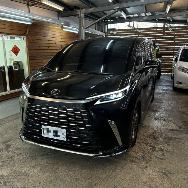 LEXUS凌志 LM500H  第3張相片