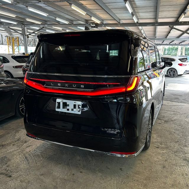 LEXUS凌志 LM500H  第7張相片