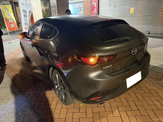 MAZDA馬自達 MAZDA 3  第7張相片
