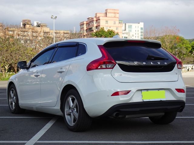 VOLVO富豪 V40  第5張相片